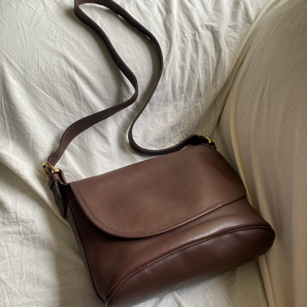 Vintage coach leather crossbody bag